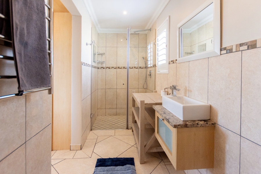 4 Bedroom Property for Sale in Golden Mile Western Cape